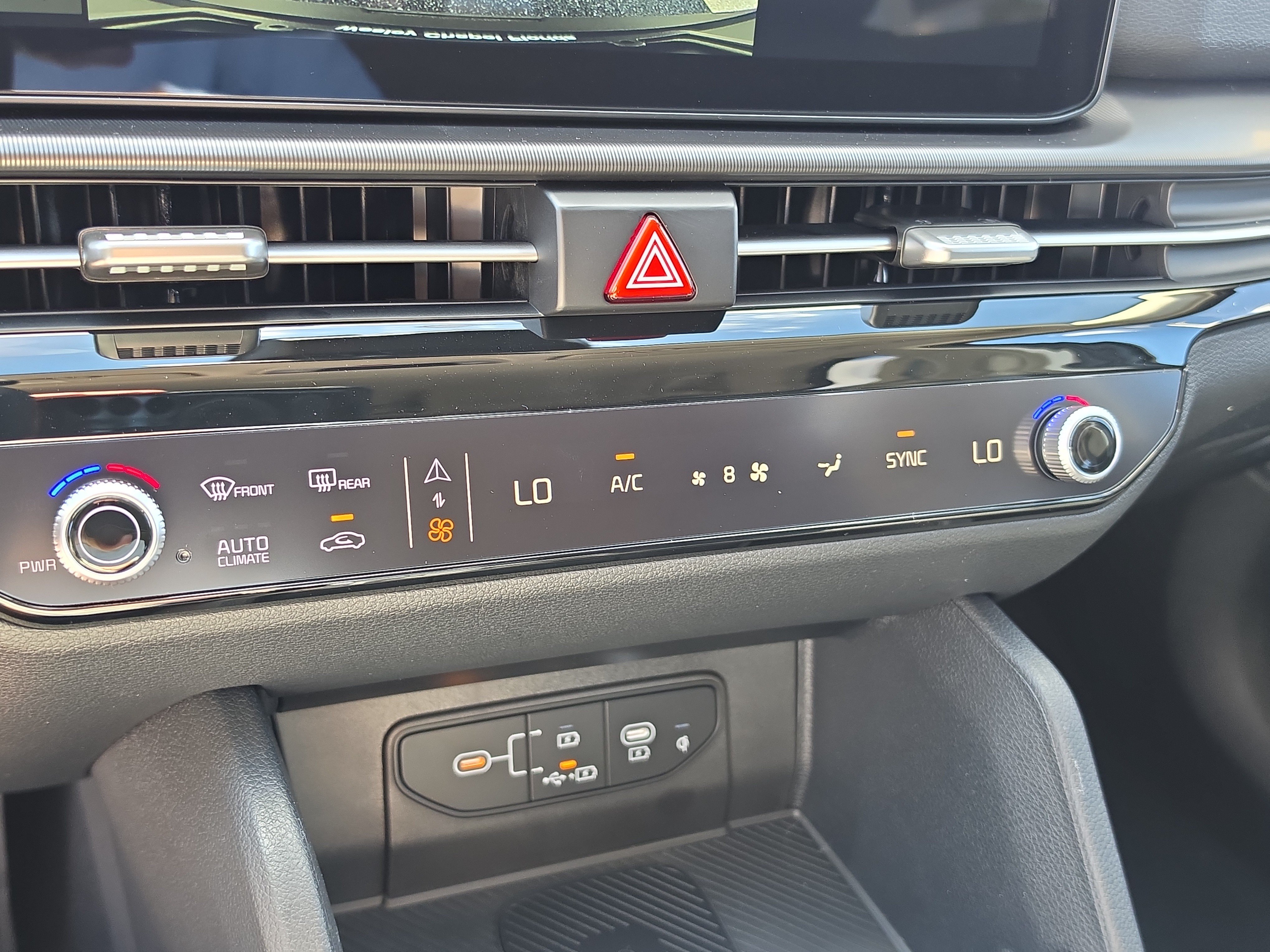 New 2027 Kia Sportage EX FWD image 25