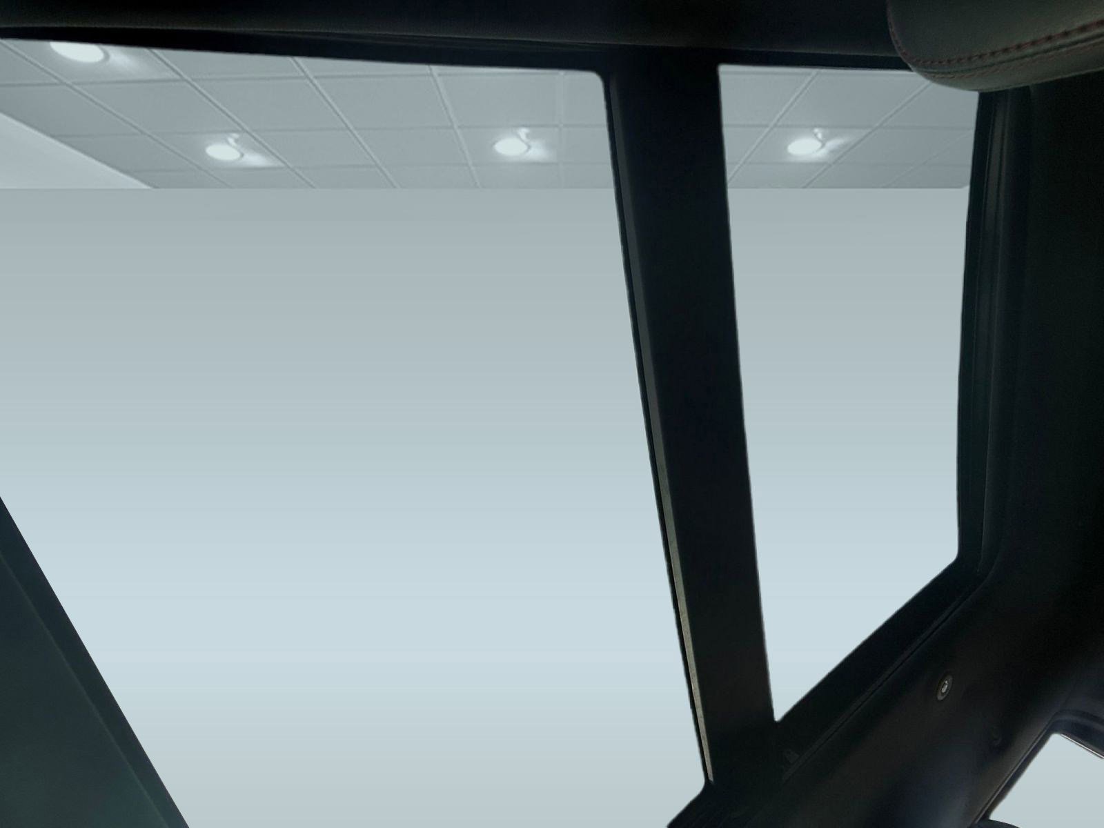 Used 2018 Jeep Grand Cherokee Trailhawk w/ Trailhawk Luxury Group image 25