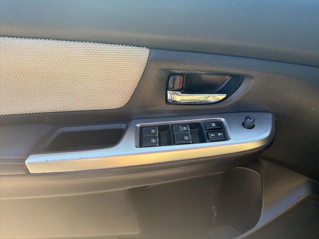 Used 2017 Subaru Crosstrek 2.0i Premium w/ Moonroof Package image 10