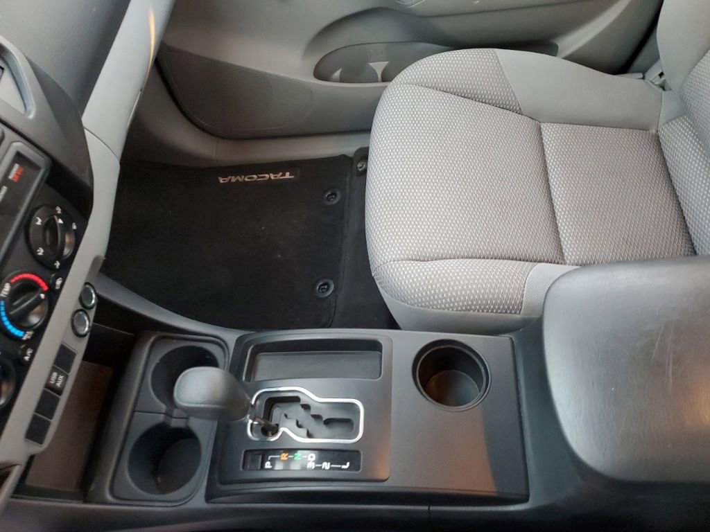 Used 2013 Toyota Tacoma 4x4 Regular Cab image 20