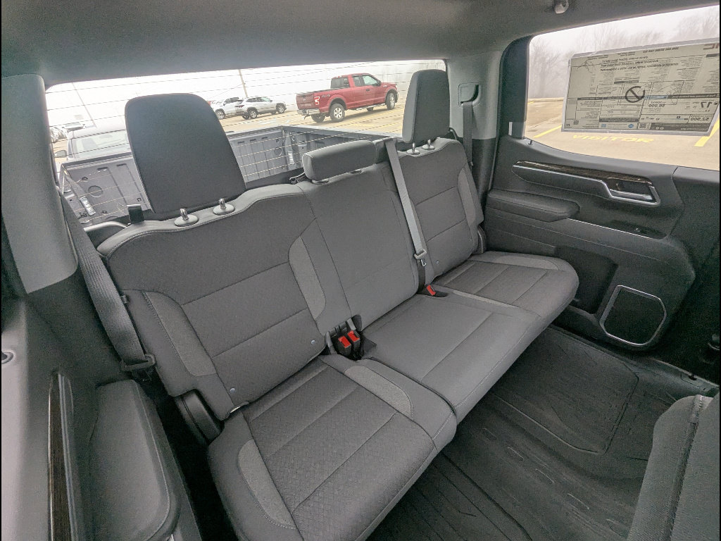 New 2026 GMC Sierra 1500 SLE w/ X31 Off-Road Package AWD/4WD image 17