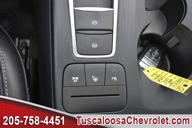 Used 2020 Ford Escape Titanium image 43
