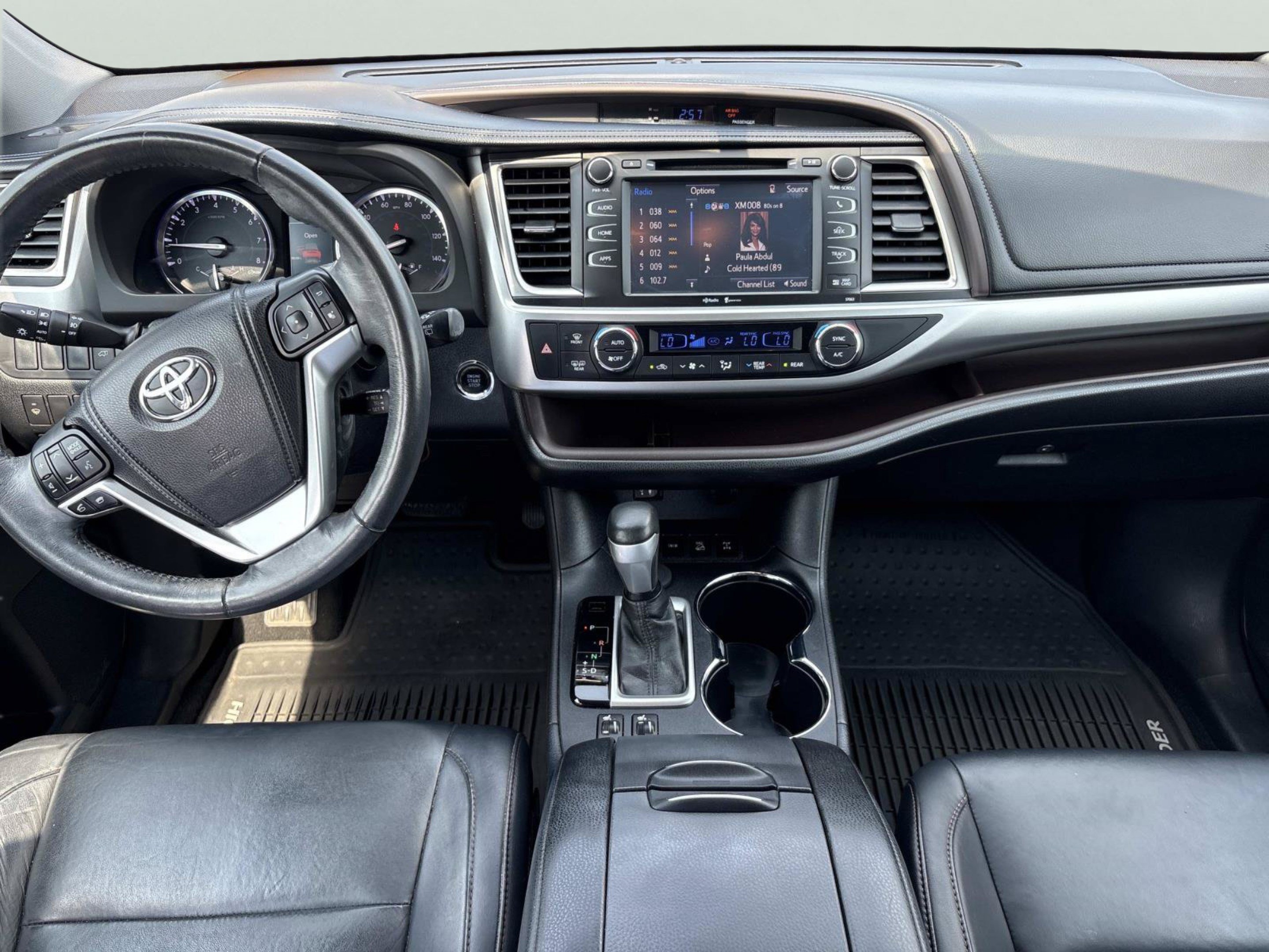 Used 2015 Toyota Highlander XLE AWD/4WD image 15