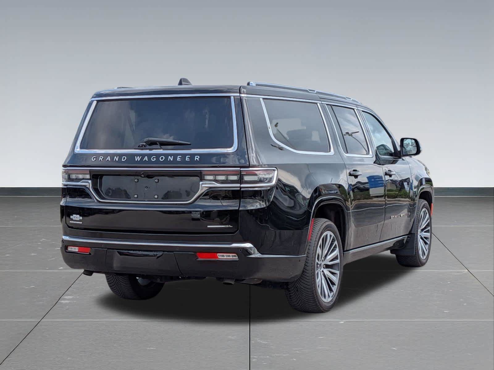 Certified 2023 Jeep Grand Wagoneer L Series III w/ HD Trailer Tow Package AWD/4WD image 6