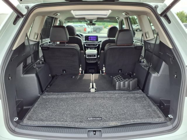 Used 2025 Volkswagen Atlas Peak Edition SE AWD/4WD image 83