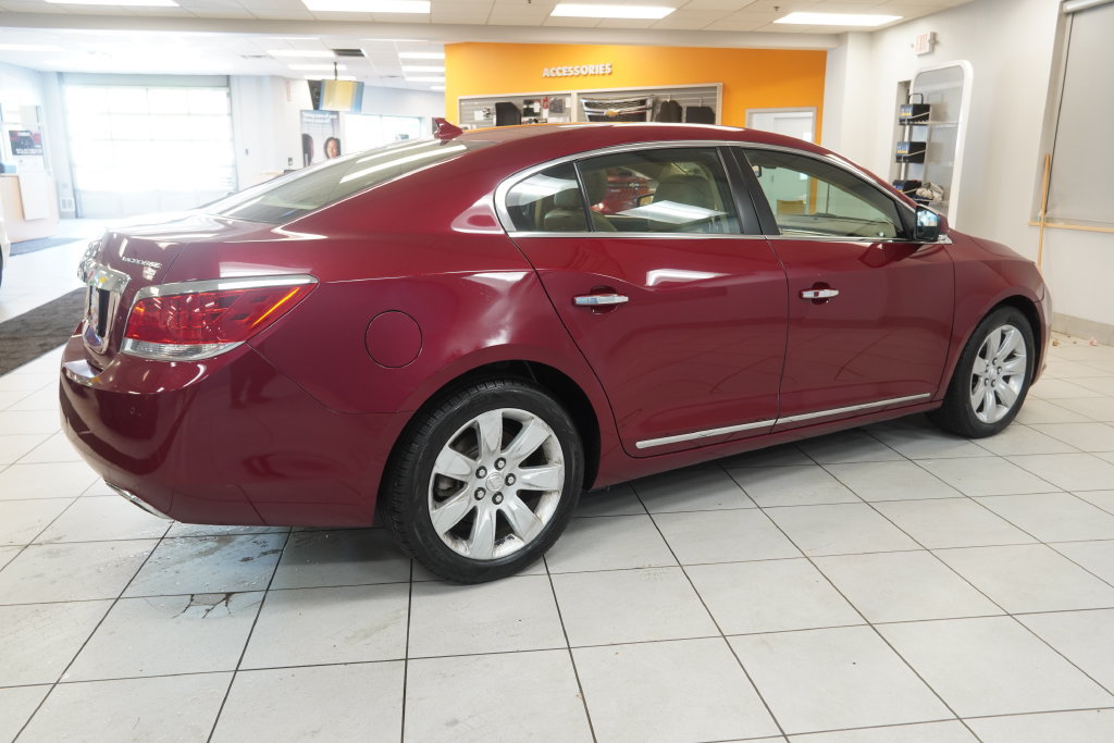 Used 2010 Buick LaCrosse CXS FWD image 12