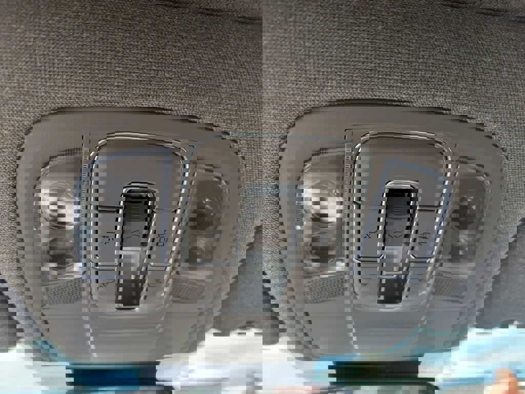 Used 2019 Hyundai Santa Fe Limited image 12