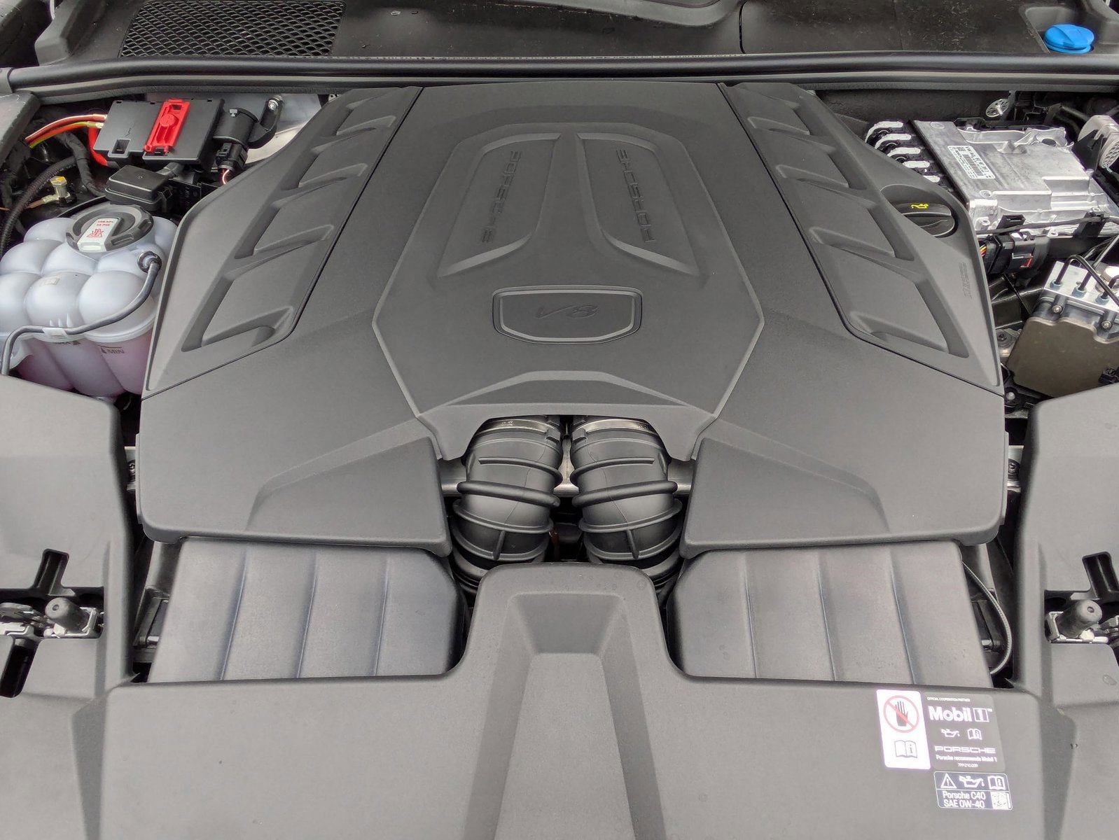 New 2025 Porsche Cayenne S image 27