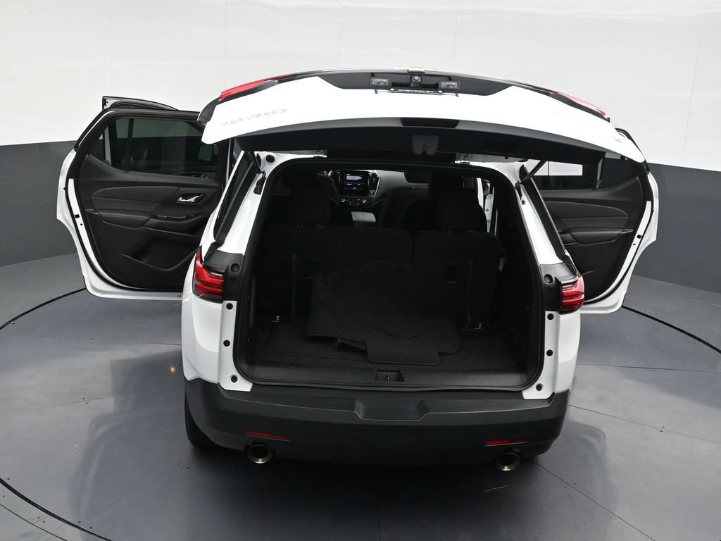 Used 2023 Chevrolet Traverse LT FWD image 44