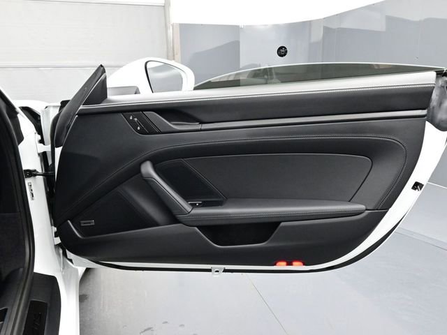 Certified 2025 Porsche 911 Carrera GTS image 18