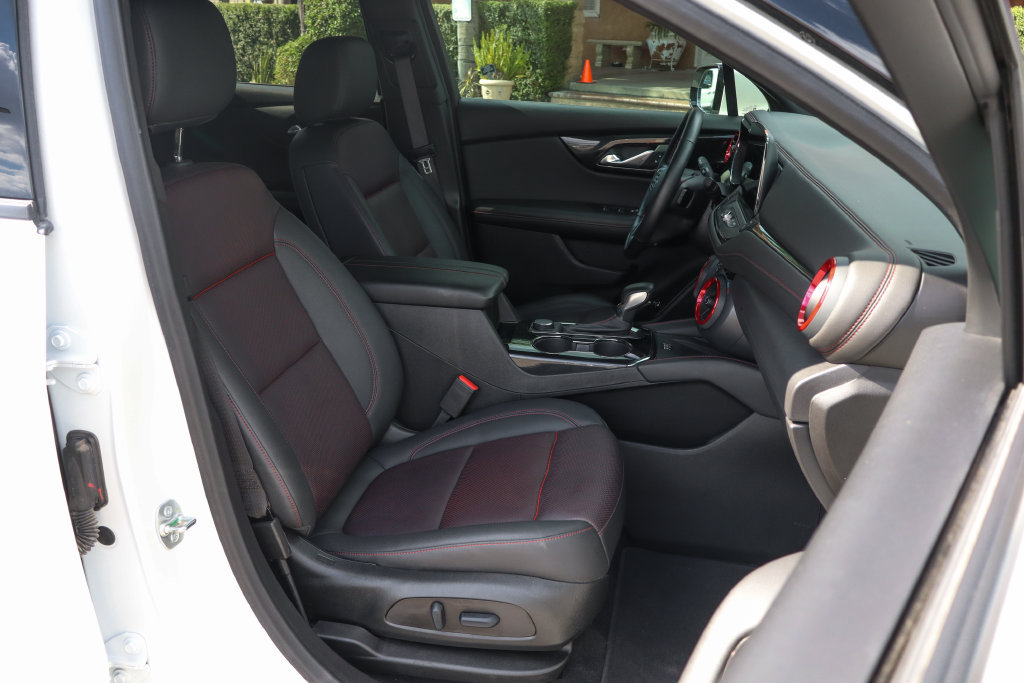 Used 2024 Chevrolet Blazer RS w/ Driver Confidence II Package FWD image 49