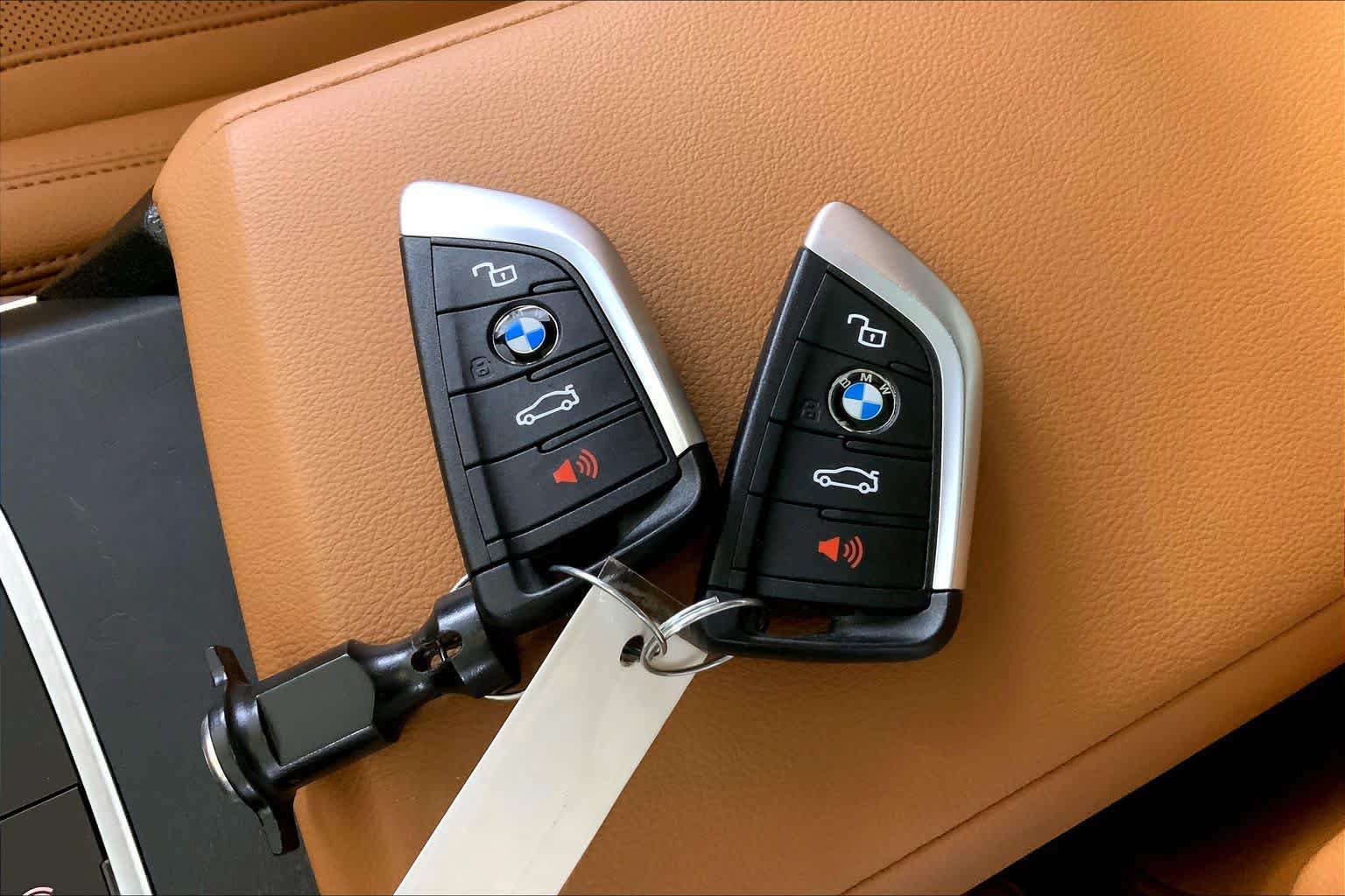 Certified 2023 BMW 330e xDrive w/ Premium Package AWD/4WD image 14