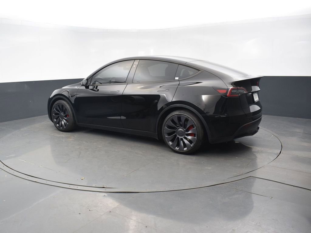 Used 2024 Tesla Model Y Performance AWD/4WD image 3