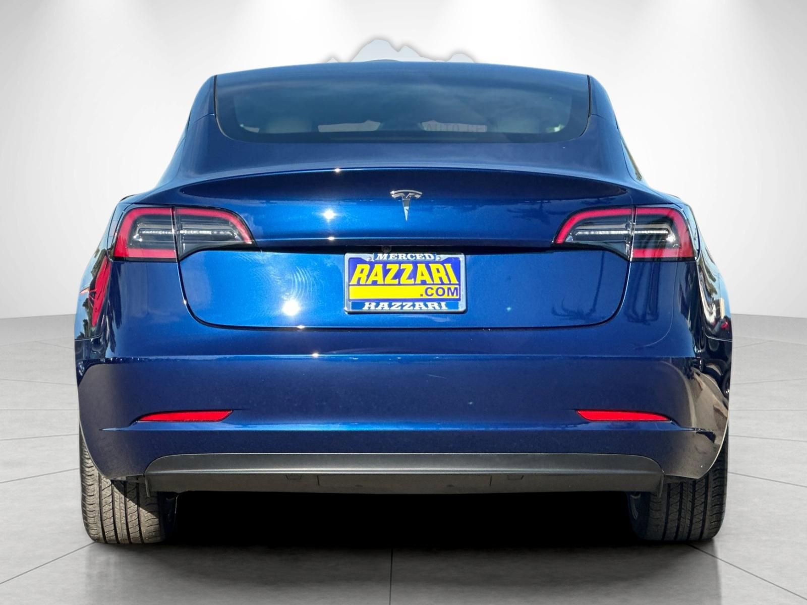 Used 2023 Tesla Model 3 Standard Range image 4