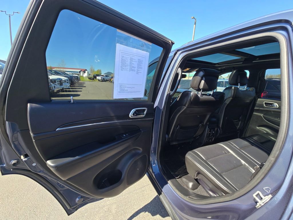 Used 2021 Jeep Grand Cherokee Limited w/ Premium Lighting Group AWD/4WD image 11