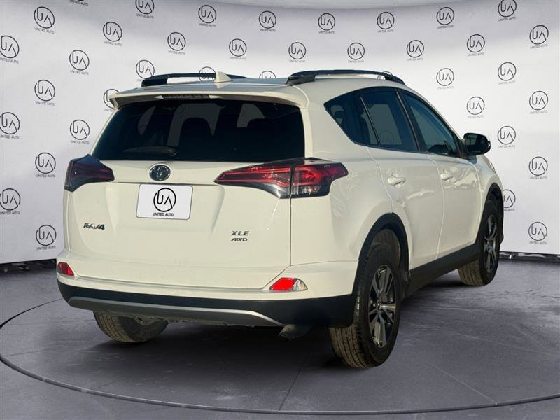 Used 2018 Toyota RAV4 XLE image 5
