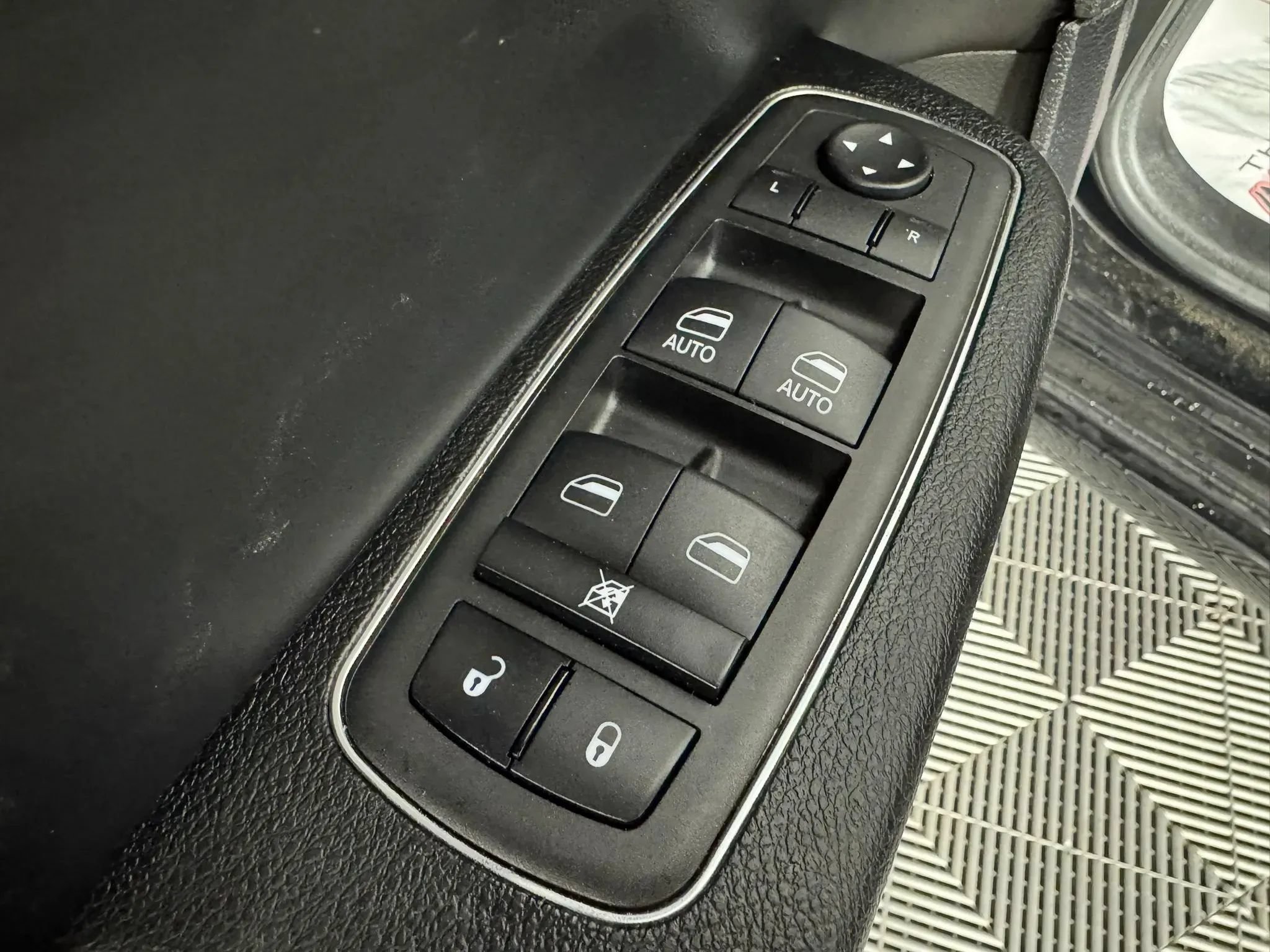 Used 2023 Chrysler 300 Touring w/ Sport Appearance Package RWD image 36
