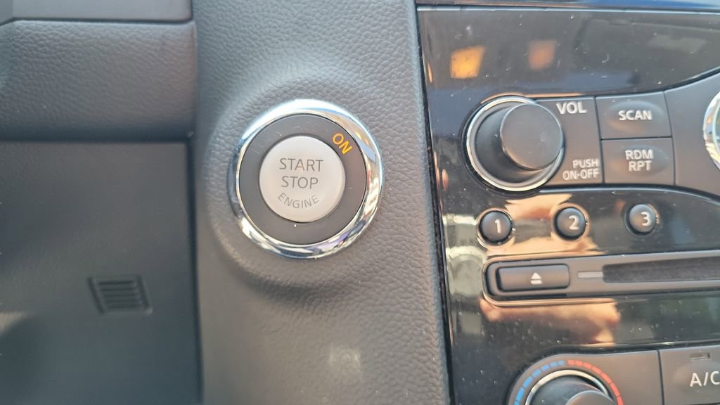 Used 2016 INFINITI QX70 2WD image 28