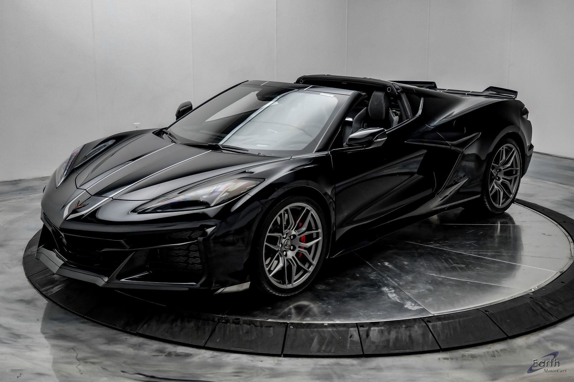 Used 2025 Chevrolet Corvette Z06 RWD image 7