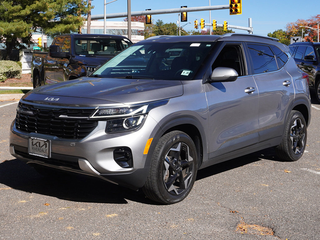 Used 2024 Kia Seltos EX AWD/4WD image 8