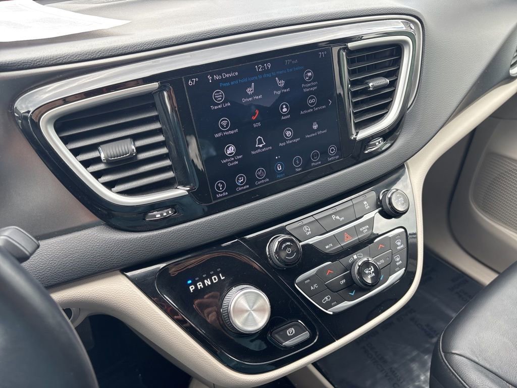 Used 2020 Chrysler Pacifica Touring-L Plus image 18