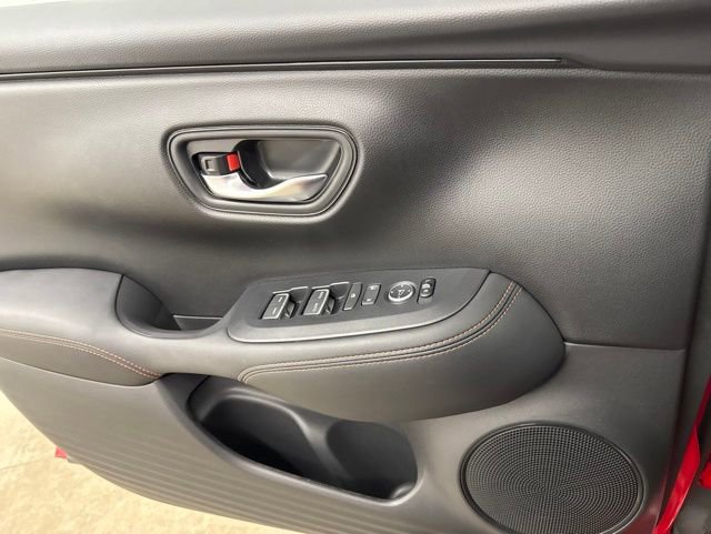 Certified 2025 Honda HR-V Sport image 31