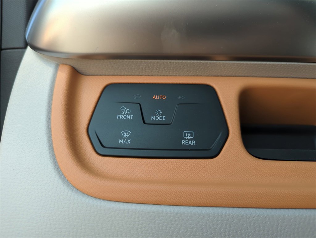 New 2025 Volkswagen ID. Buzz 1st Edition image 31