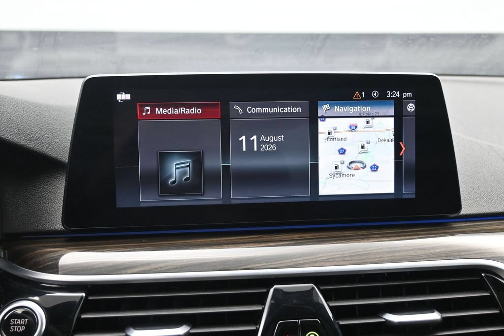 Used 2019 BMW 530e xDrive w/ Convenience Package AWD/4WD image 13