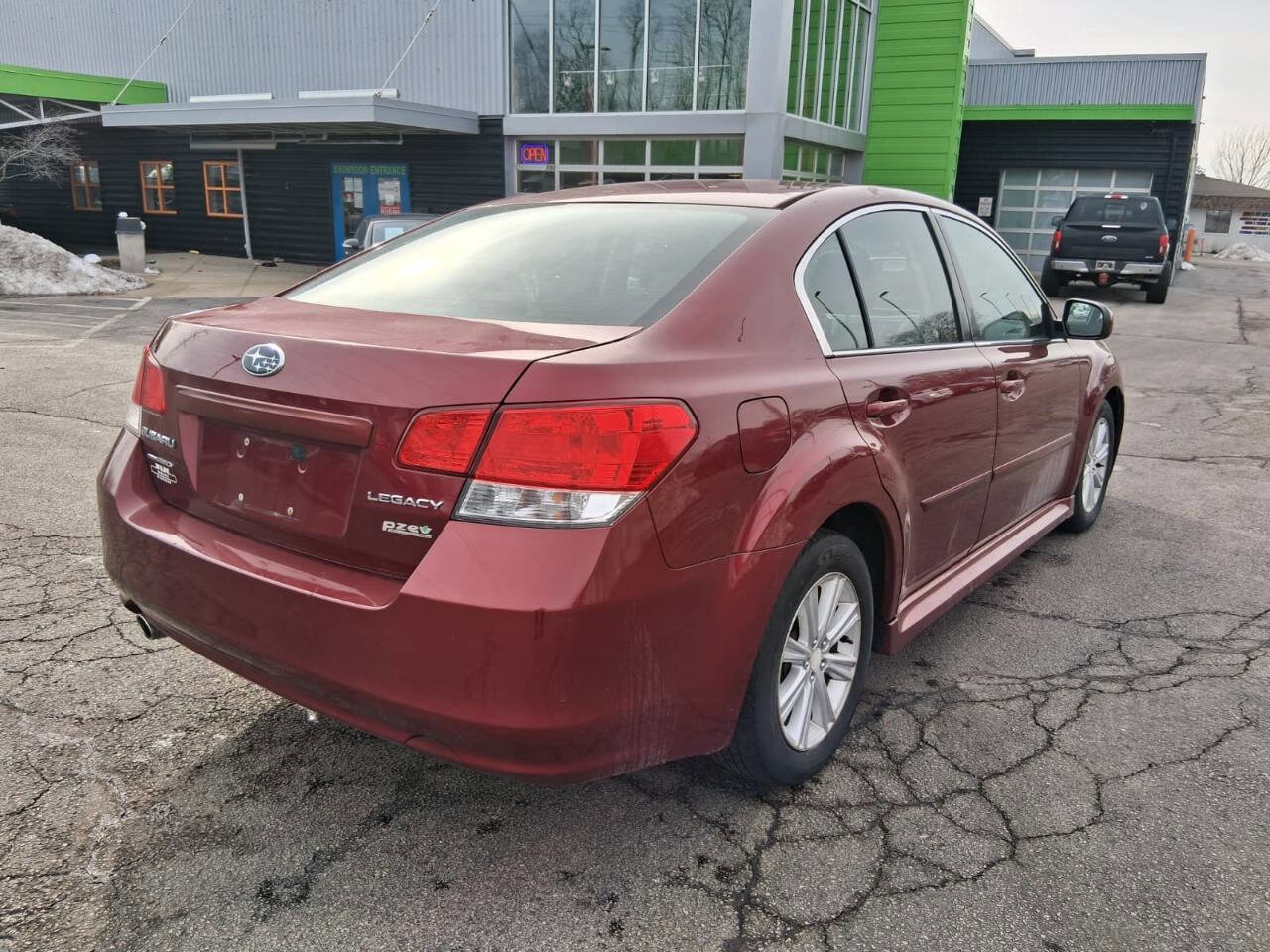 Used 2012 Subaru Legacy 2.5i Premium w/ All-Weather Pkg + Moonroof AWD/4WD image 6