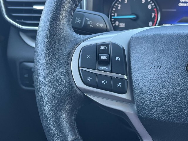 Used 2024 Ford Explorer XLT w/ Equipment Group 202A AWD/4WD image 27