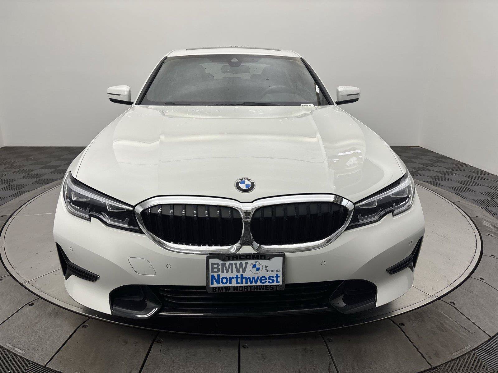Used 2021 BMW 330i xDrive Sedan w/ Convenience Package AWD/4WD image 14