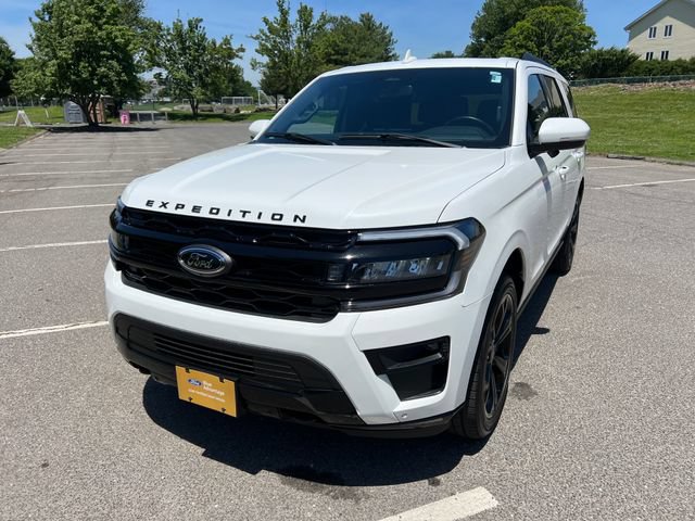 Certified 2023 Ford Expedition Limited AWD/4WD image 5
