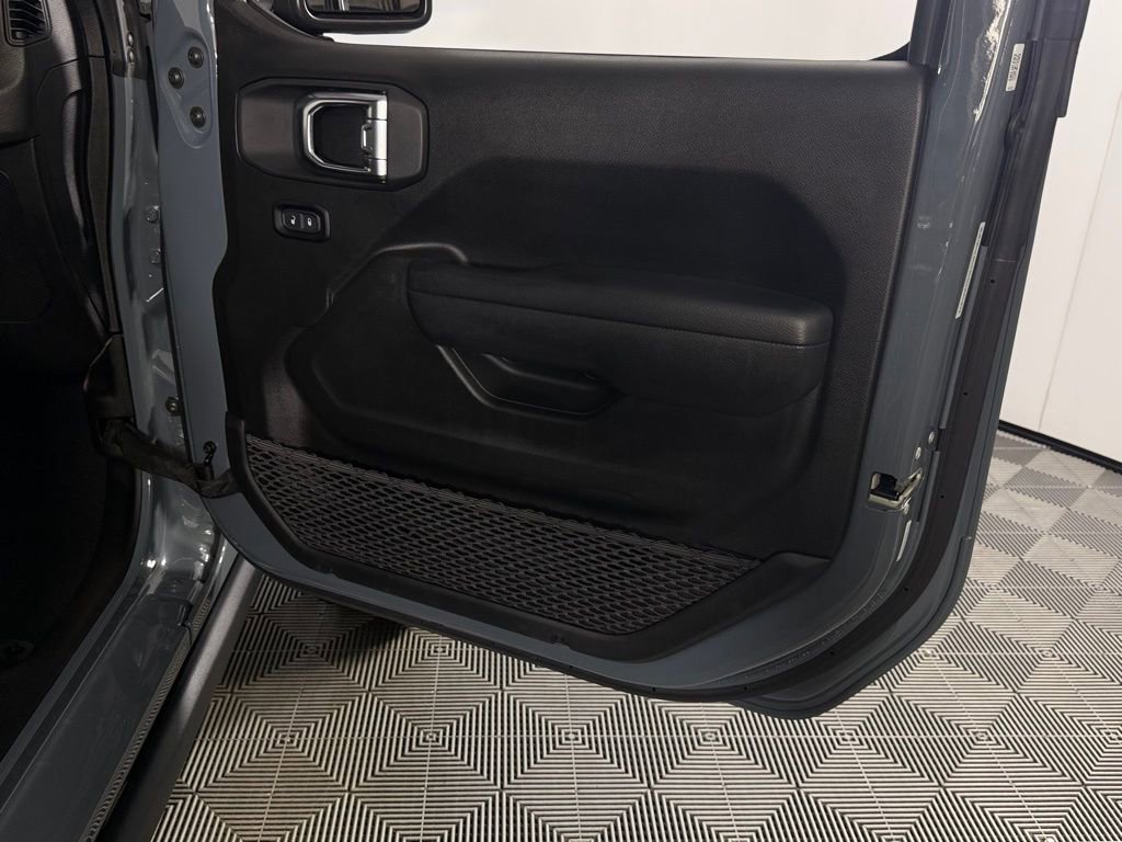 Used 2025 Jeep Wrangler Willys 4xe image 34