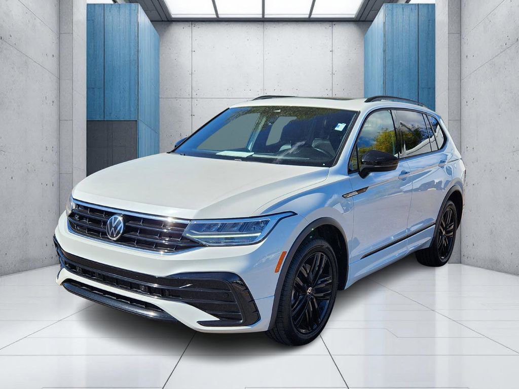 Used 2022 Volkswagen Tiguan SE R-Line image 27
