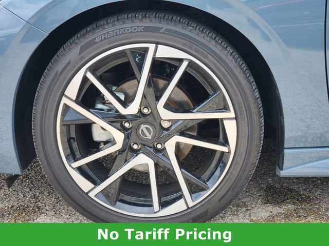 Used 2025 Nissan Sentra SR w/ SR Premium Package FWD image 8