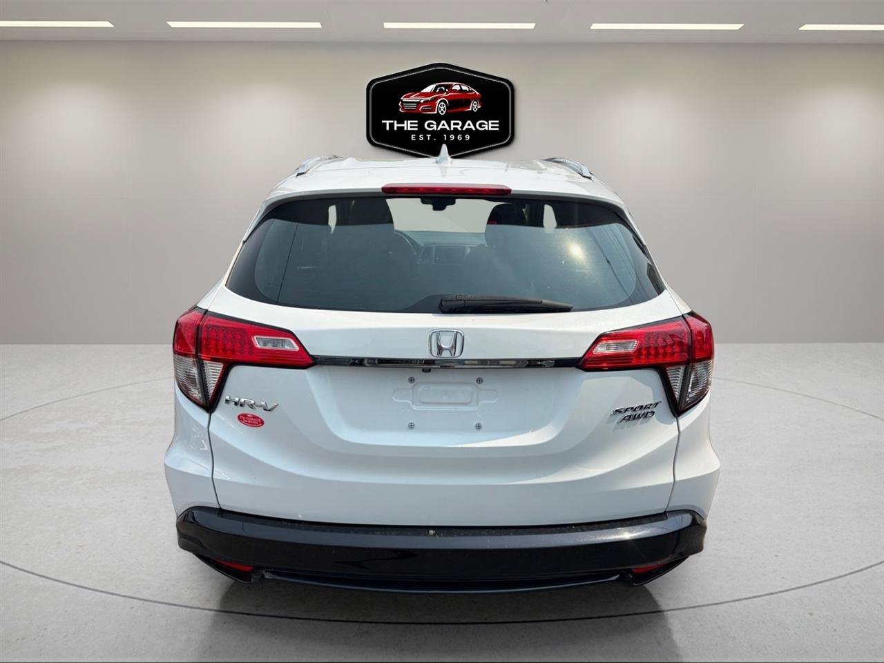 Used 2019 Honda HR-V Sport image 4