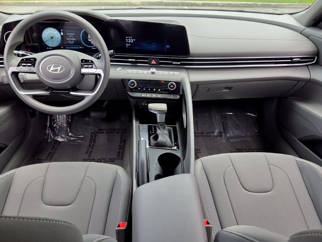 Used 2024 Hyundai Elantra SEL FWD image 12