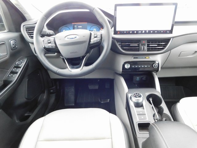 Used 2023 Ford Escape Platinum image 16