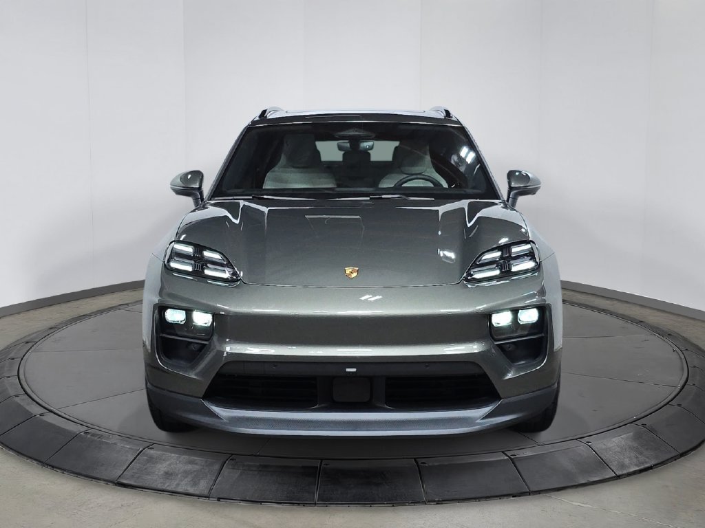 New 2026 Porsche Macan Electric RWD image 10