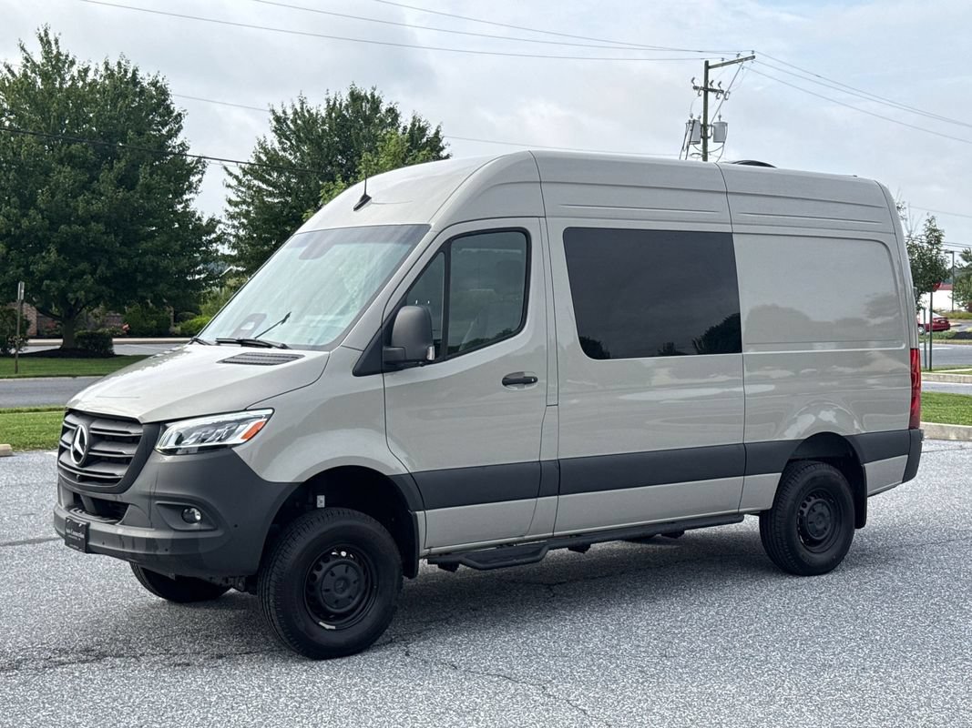 Used 2026 Mercedes-Benz Sprinter 2500 image 4