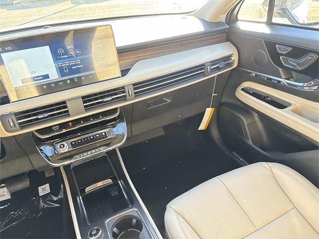 New 2026 Lincoln Corsair Reserve image 15