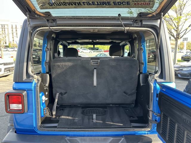 Certified 2022 Jeep Wrangler Rubicon w/ Cold Weather Group AWD/4WD image 13