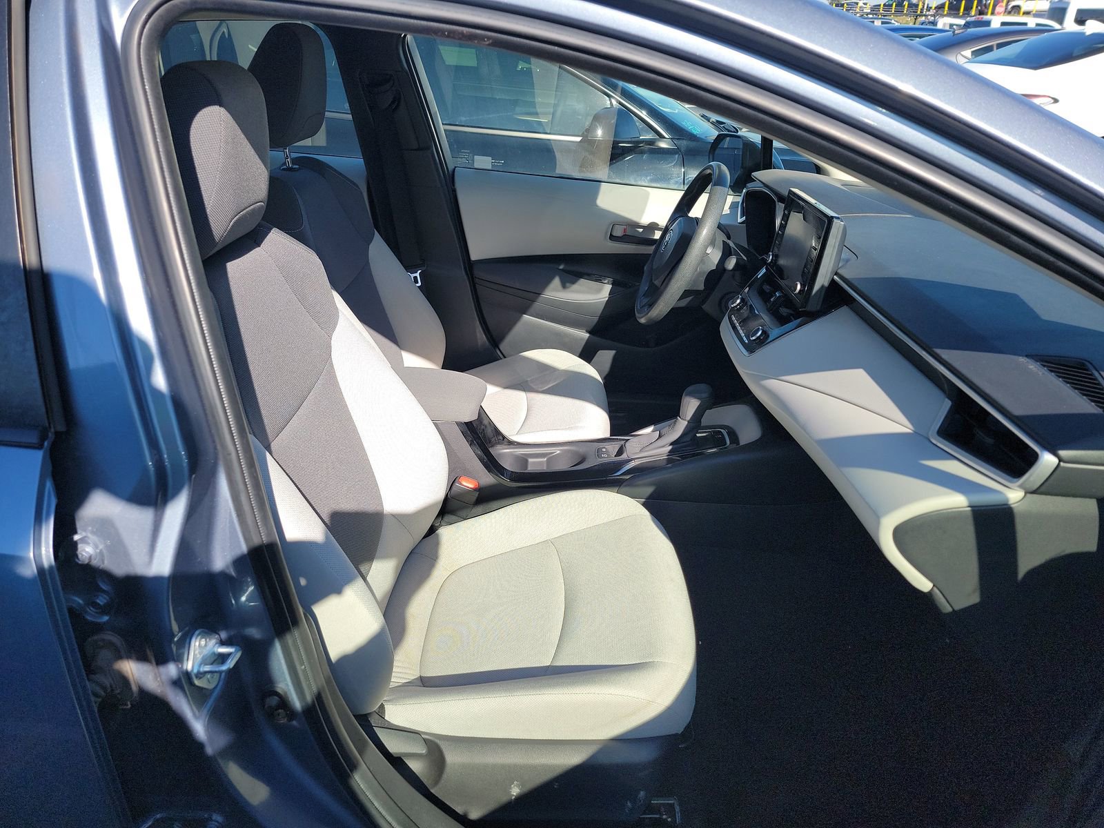 Used 2022 Toyota Corolla L image 8