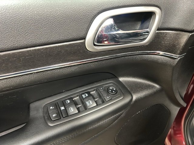 Used 2018 Jeep Grand Cherokee Limited image 11