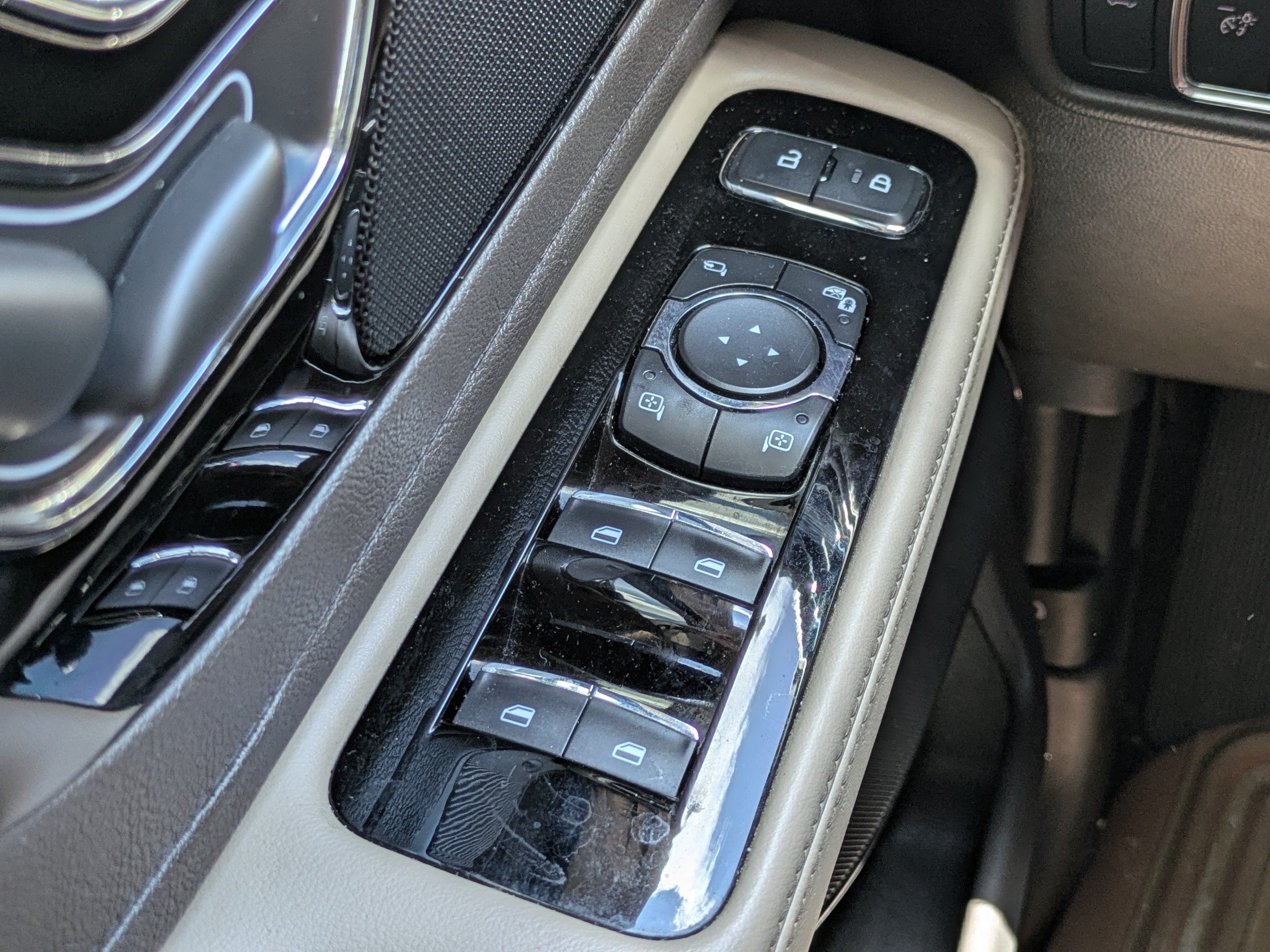 Used 2022 Lincoln Aviator Reserve RWD image 19
