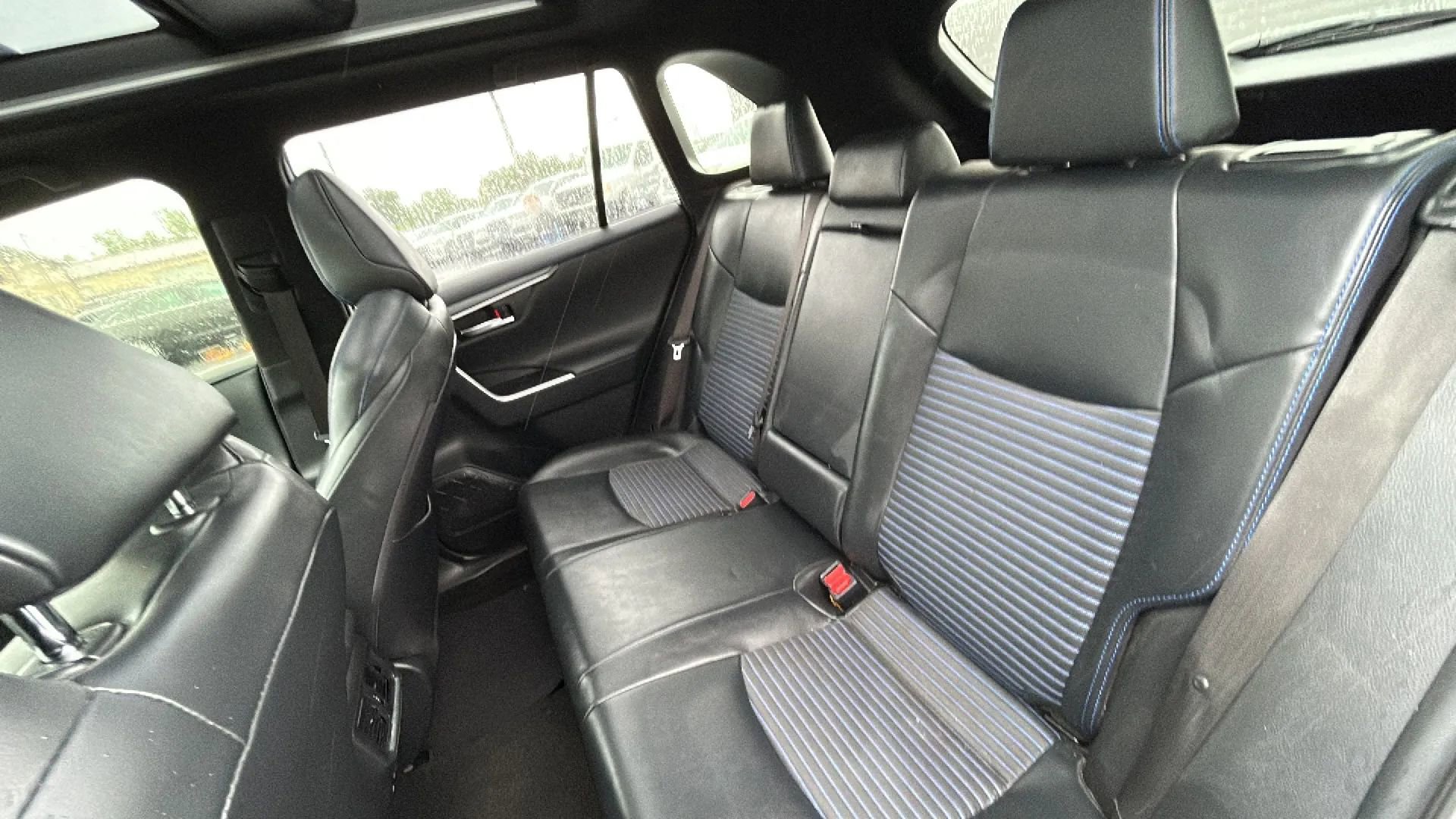 Used 2019 Toyota RAV4 XSE AWD/4WD image 7