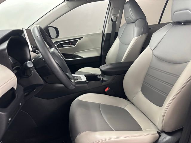 Used 2024 Toyota RAV4 XLE Premium image 15