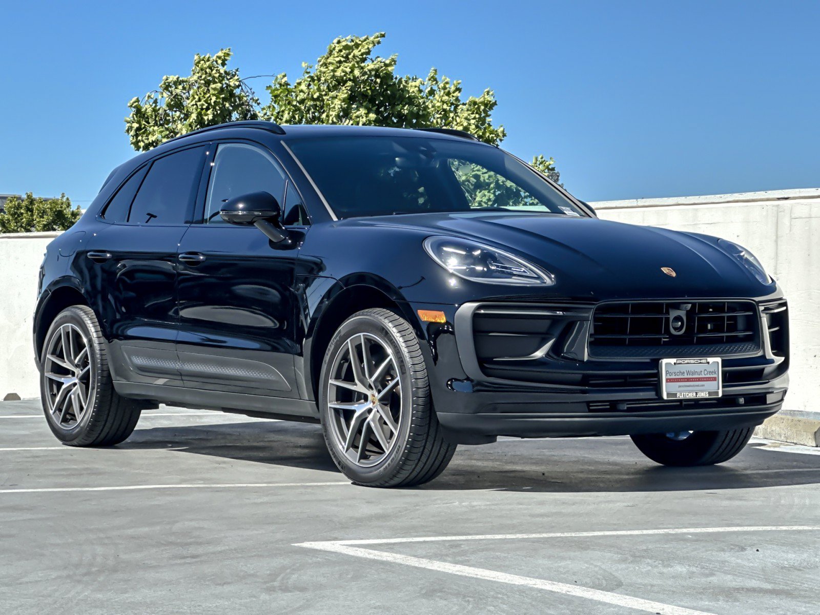 Used 2026 Porsche Macan AWD/4WD image 10