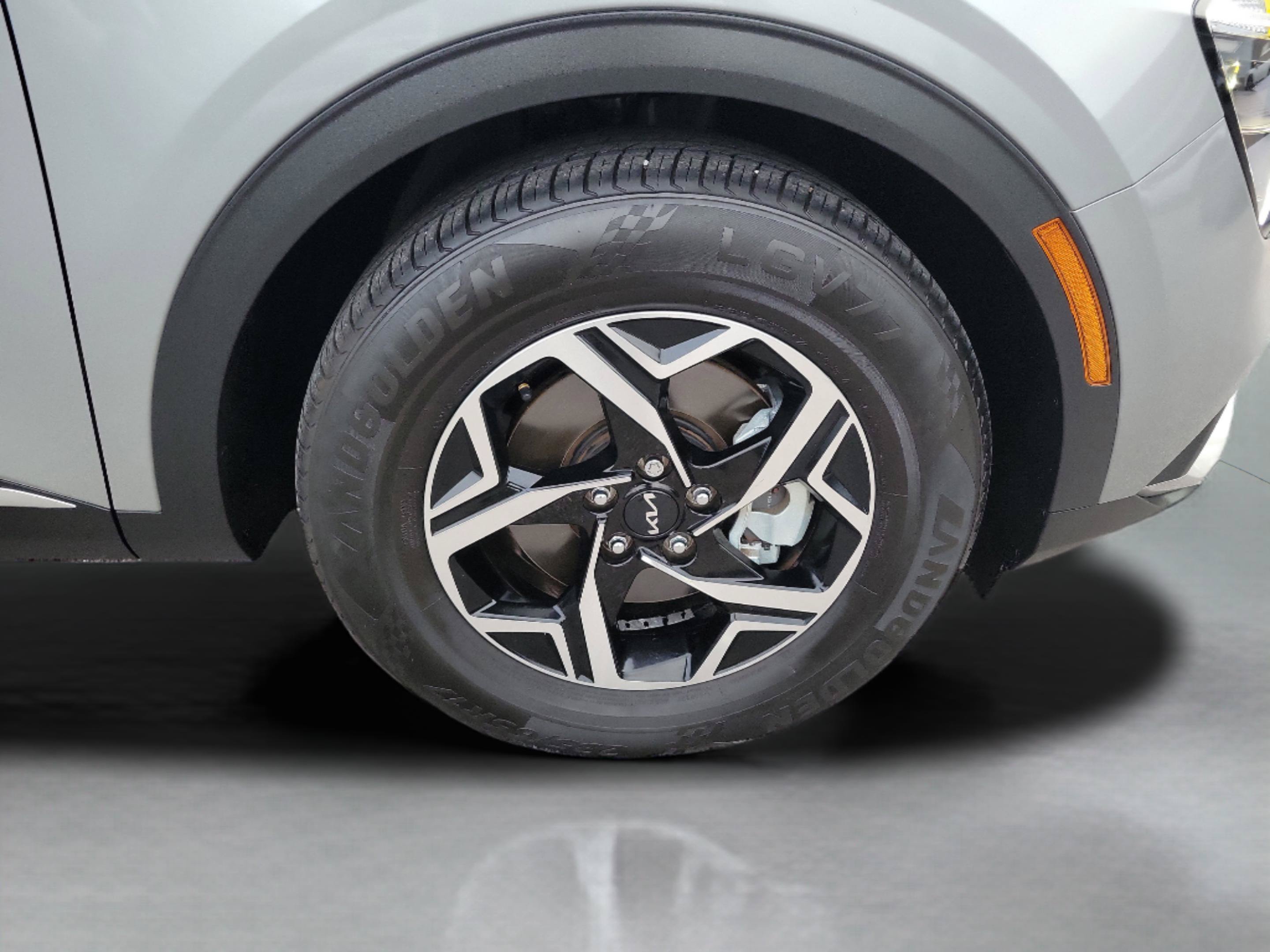 Certified 2023 Kia Sportage LX FWD image 30