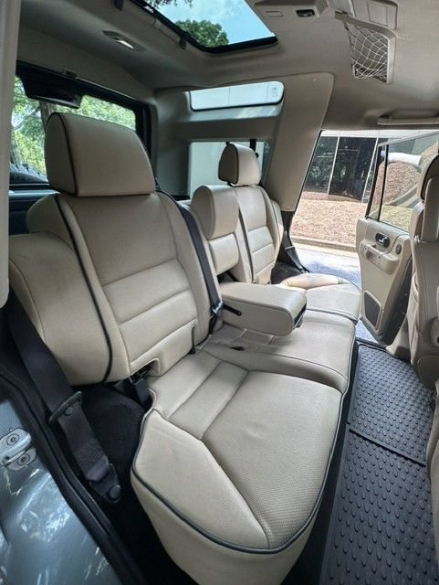 Used 2004 Land Rover Discovery SE AWD/4WD image 9
